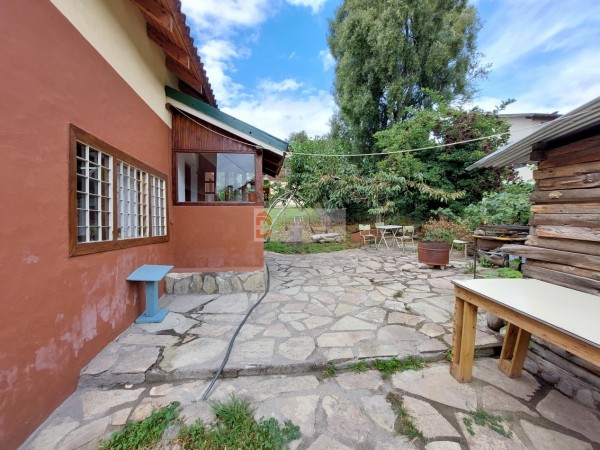 SE VENDE CASA + CABAÑA EN PH en BARILOCHE 