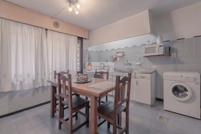 Casa sobre costa al Lago Nahuel Huapi - San Carlos de Bariloche - PATAGONIA 