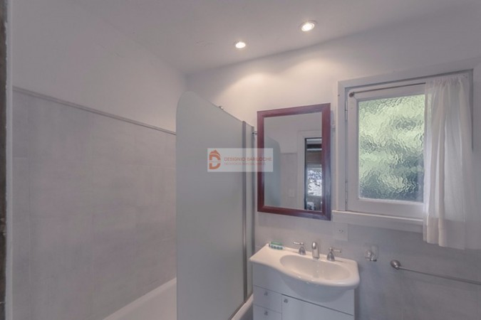 Casa sobre costa al Lago Nahuel Huapi - San Carlos de Bariloche - PATAGONIA 